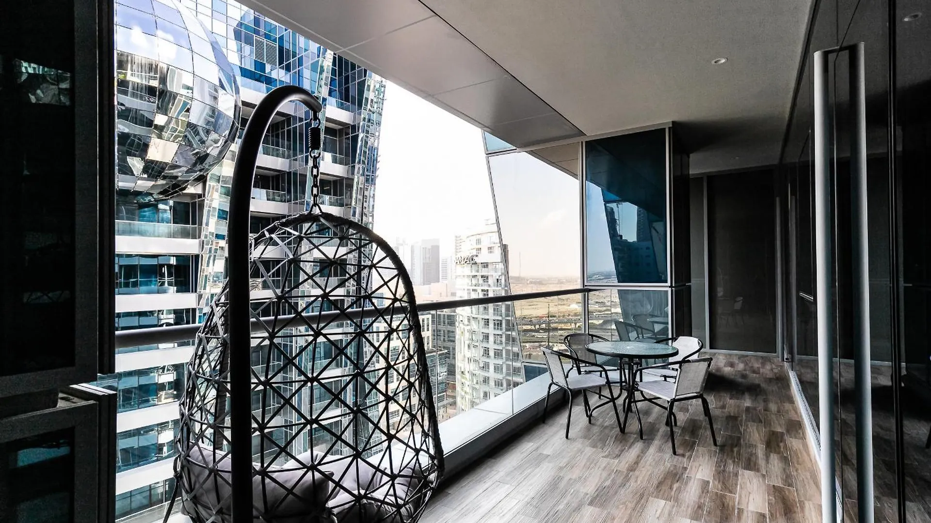 Simply Comfort In J One Tower Dubai