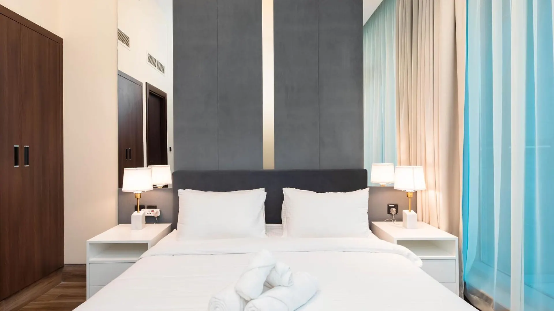 Simply Comfort In J One Tower Dubai