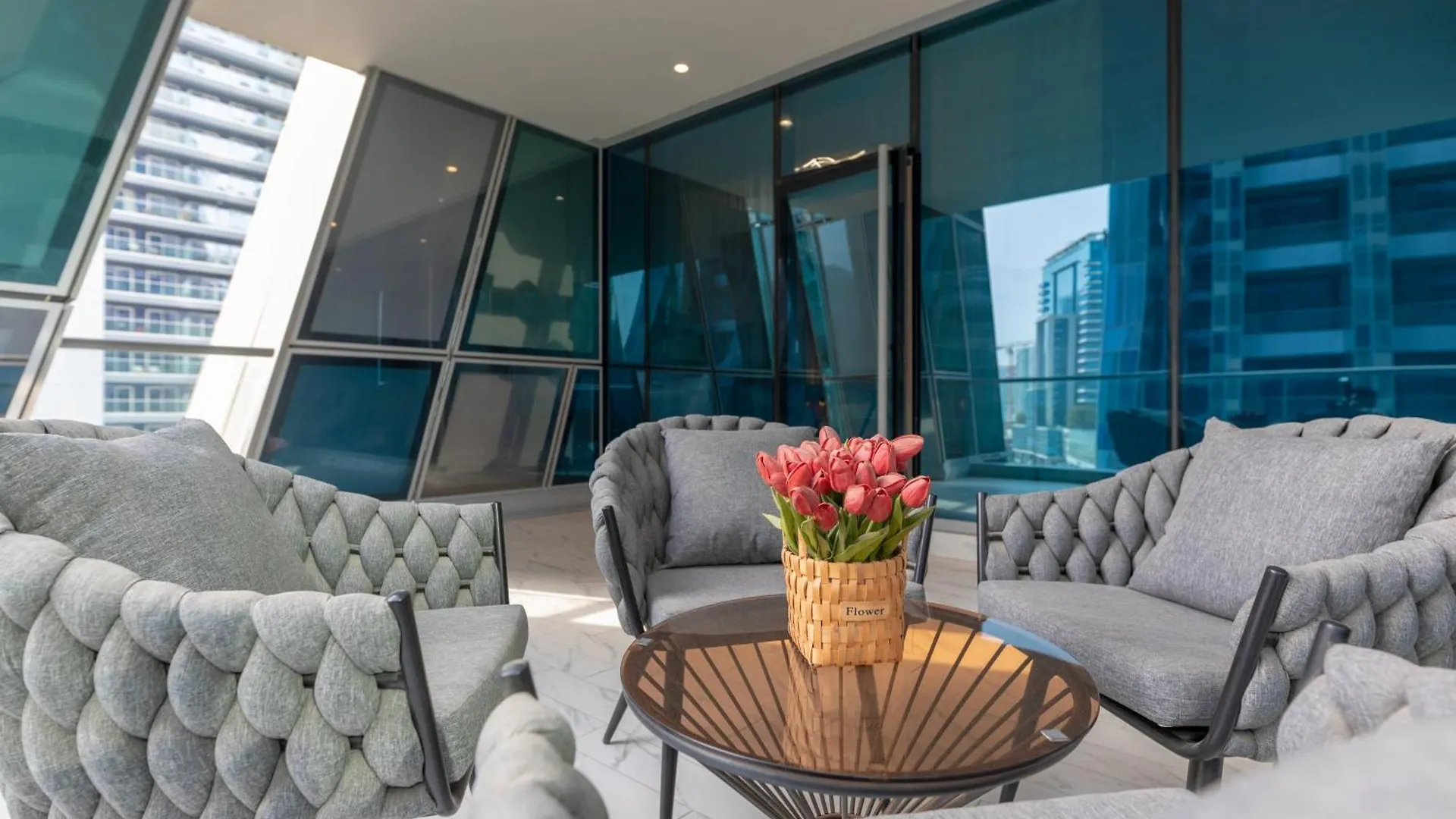 Simply Comfort In J One Tower Dubai United Arab Emirates