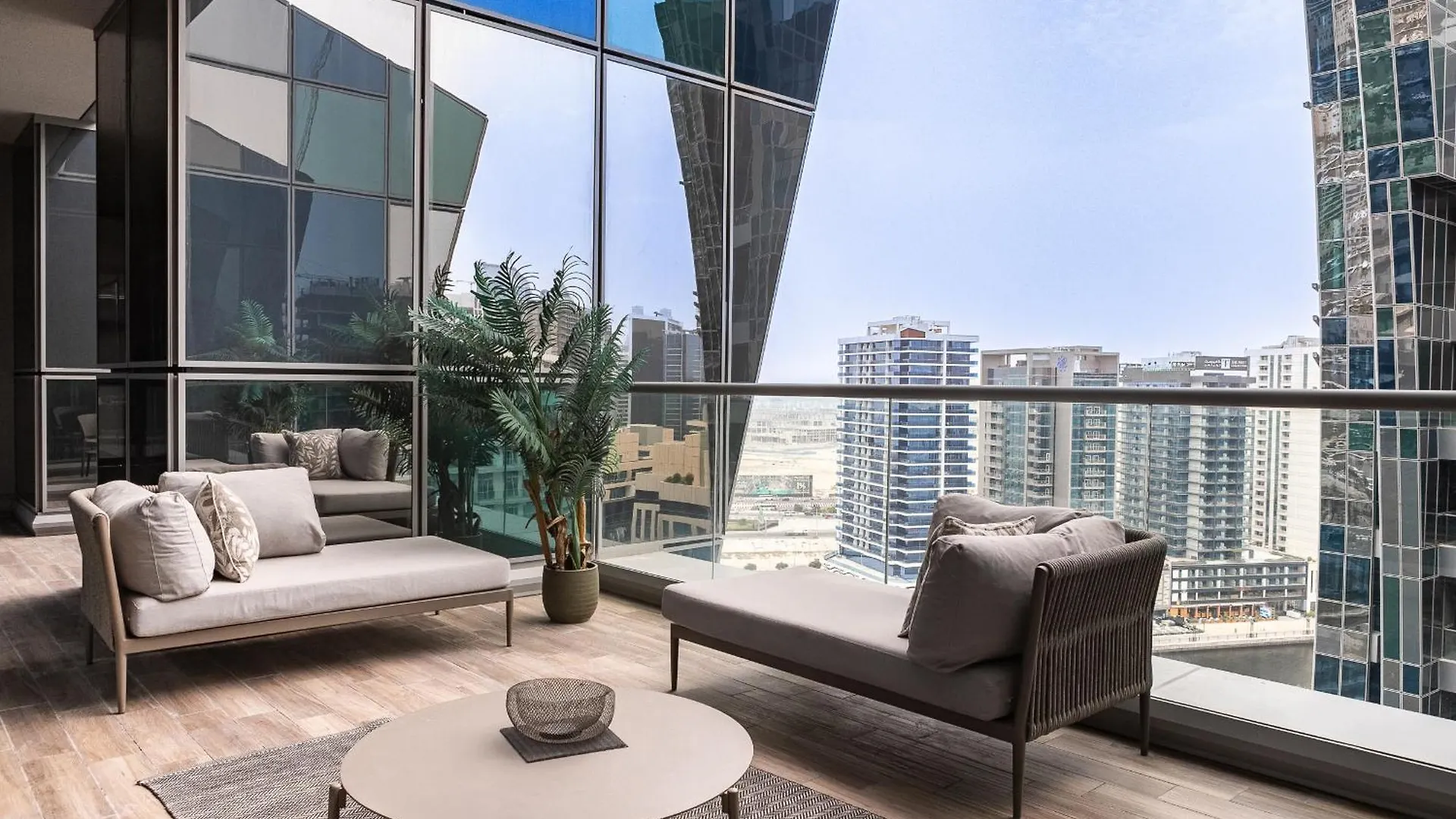 Apartment Simply Comfort In J One Tower Dubai United Arab Emirates