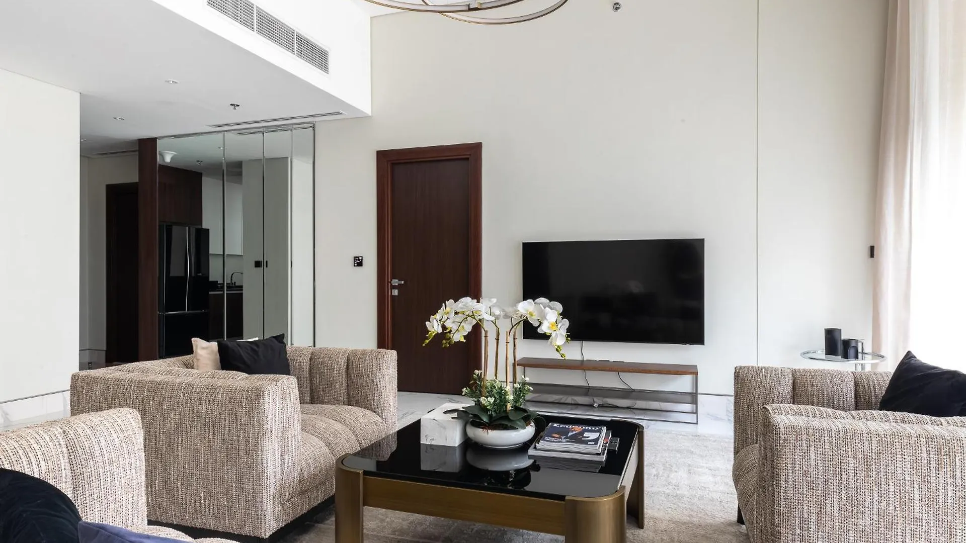 Simply Comfort In J One Tower Dubai