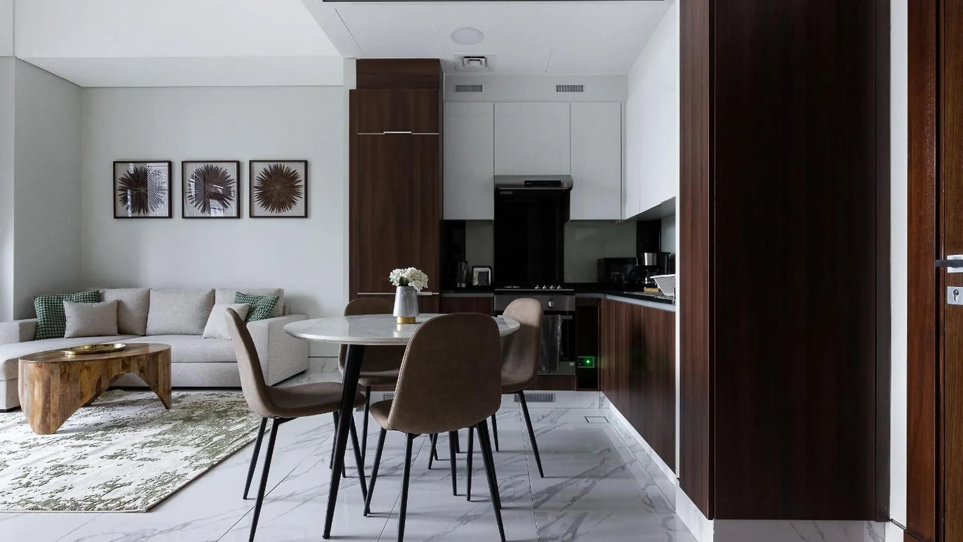 Apartment Simply Comfort In J One Tower Dubai
