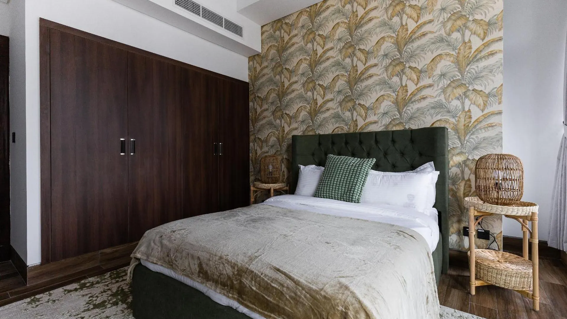 Simply Comfort In J One Tower Dubai Apartment